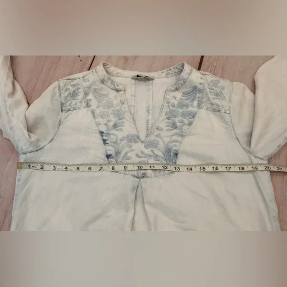 Women's Lucky Brand V-neck Tunic Shirt Sz MediumEmbroidered Boho Long Sleeve